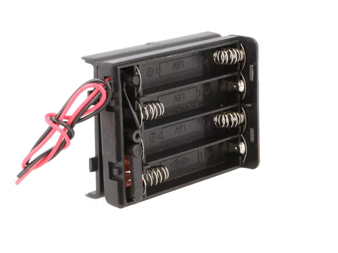 Batteriehalter Batteriefach 4x AAA Micro inkl Deckel und Schalte